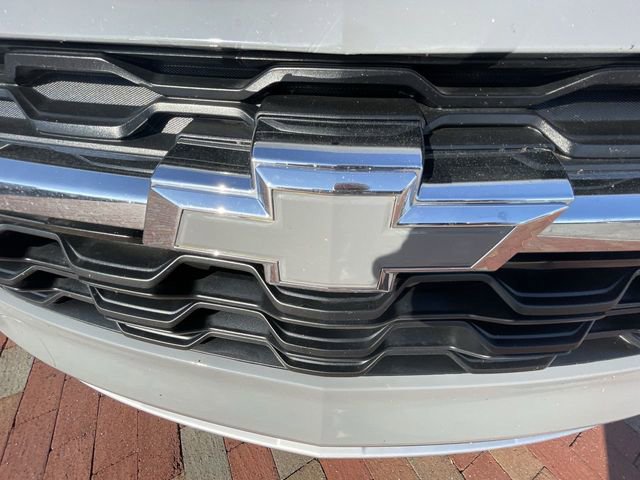 Used 2025 Chevrolet Trax LT w/ Driver Confidence Package image 4