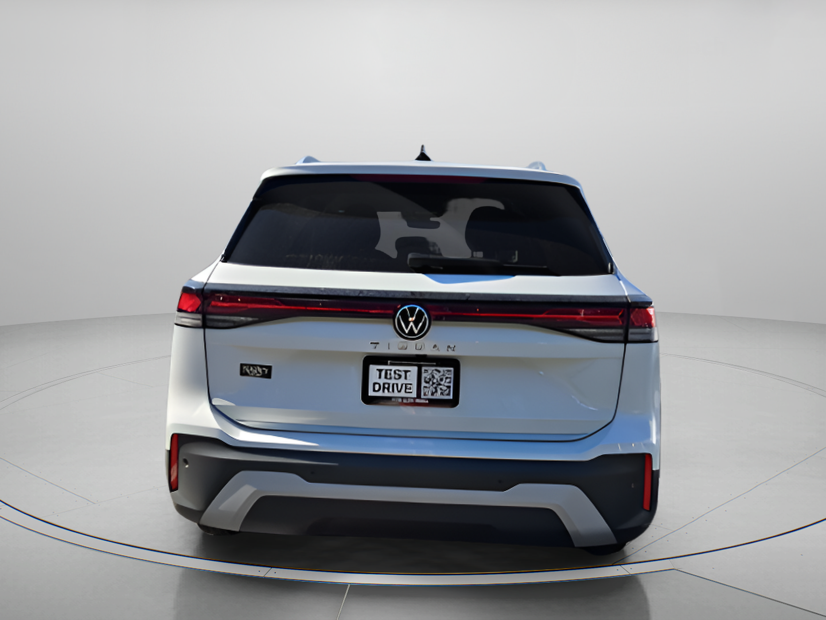 Used 2025 Volkswagen Tiguan S FWD image 2