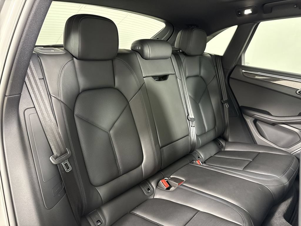 New 2025 Porsche Macan S AWD/4WD image 23