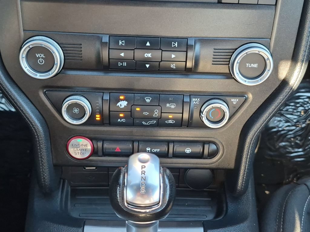 Used 2021 Ford Mustang Coupe RWD image 26