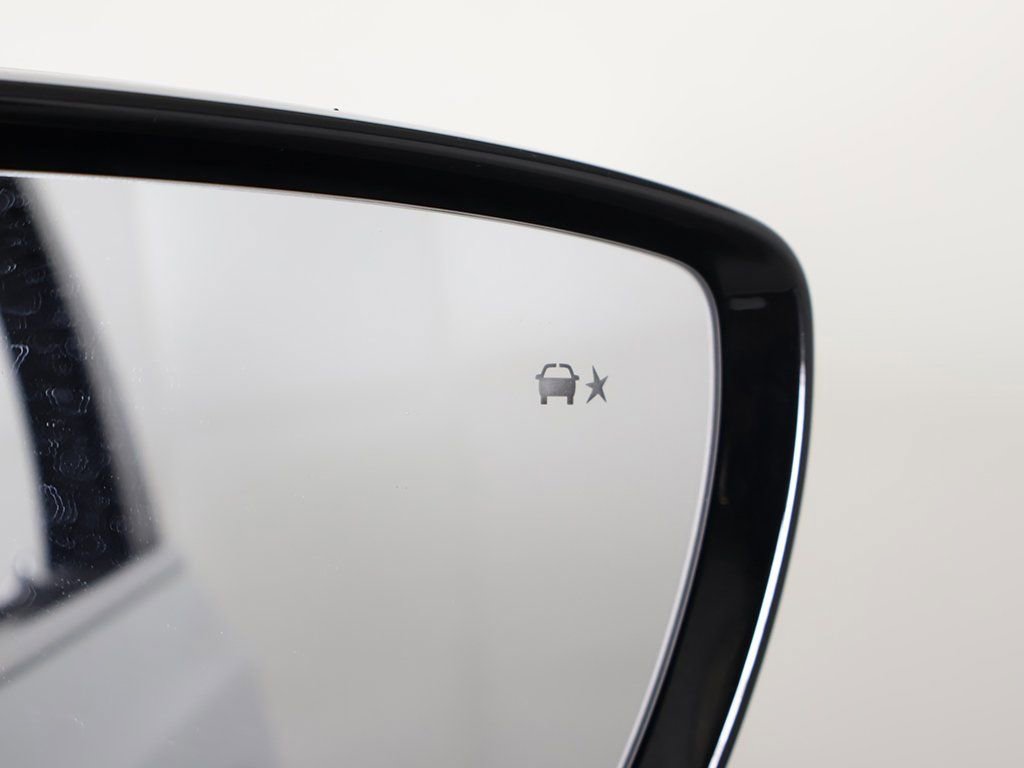 Used 2024 Buick Enclave Premium image 44