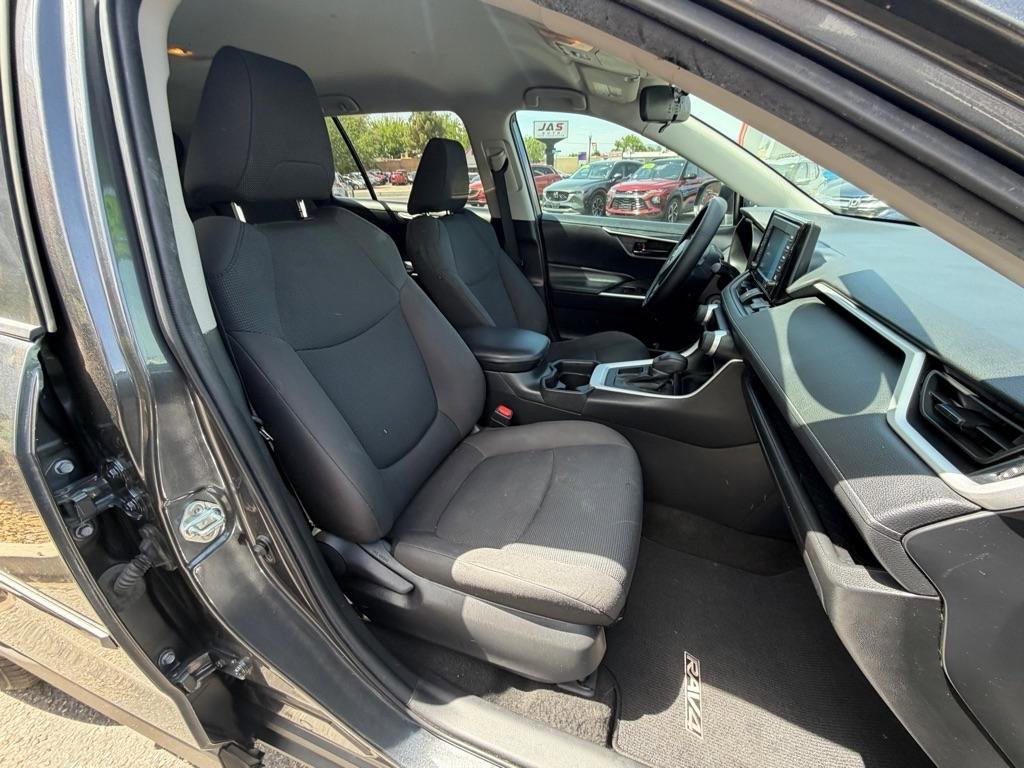 Used 2021 Toyota RAV4 LE w/ Carpet Mat Package (TMS) FWD image 10