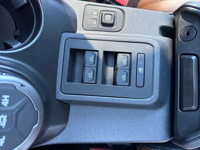 Used 2023 Ford Bronco Outer Banks image 11