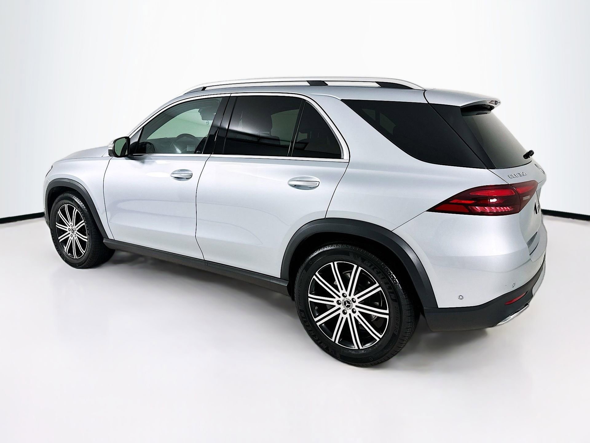 Used 2025 Mercedes-Benz GLE 350 4MATIC image 6