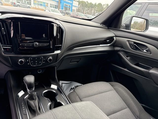 Used 2023 Chevrolet Traverse LT image 23