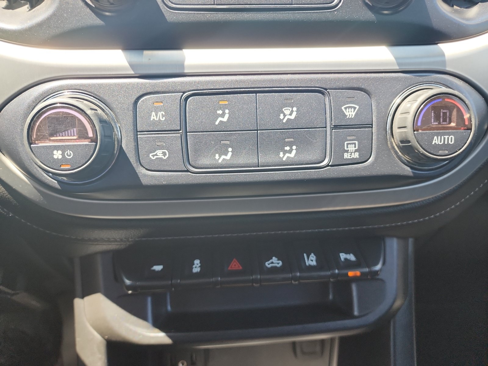 Used 2019 GMC Canyon SLE w/ Driver Alert Package AWD/4WD image 23