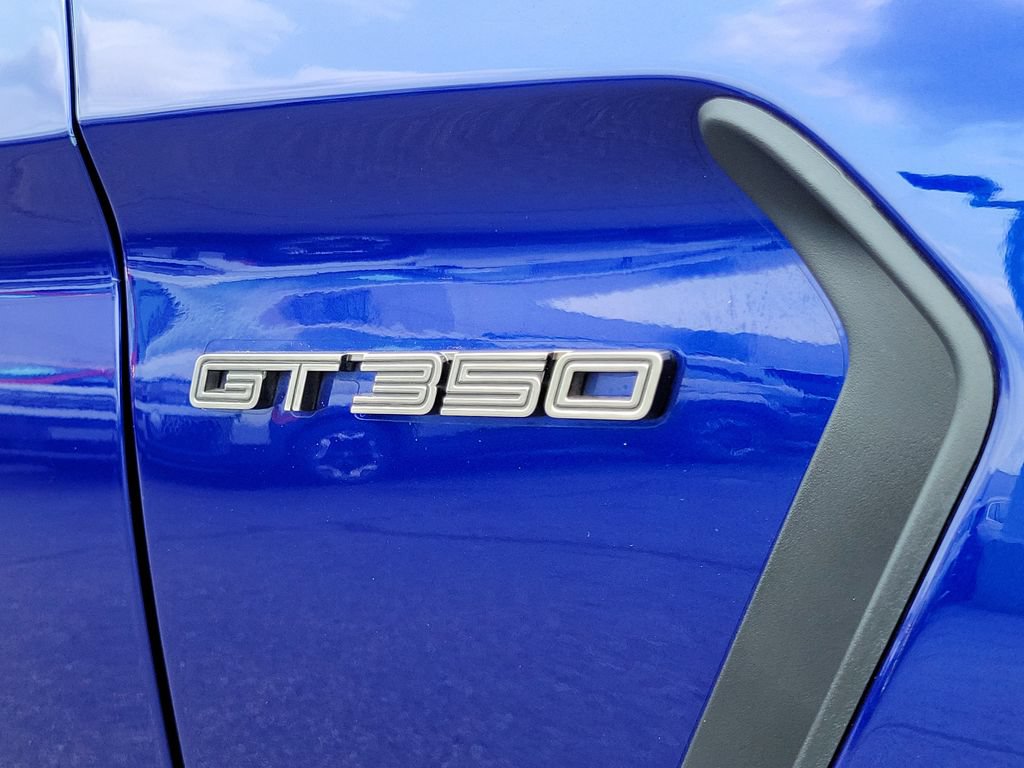Used 2016 Ford Mustang Shelby GT350 w/ Track Package RWD image 12