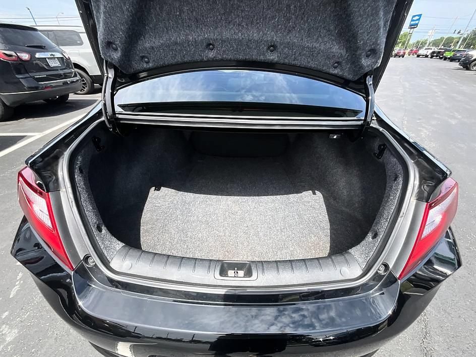 Used 2017 Honda Accord EX-L image 8