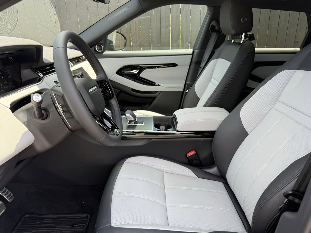 New 2026 Land Rover Range Rover Evoque Dynamic SE image 11
