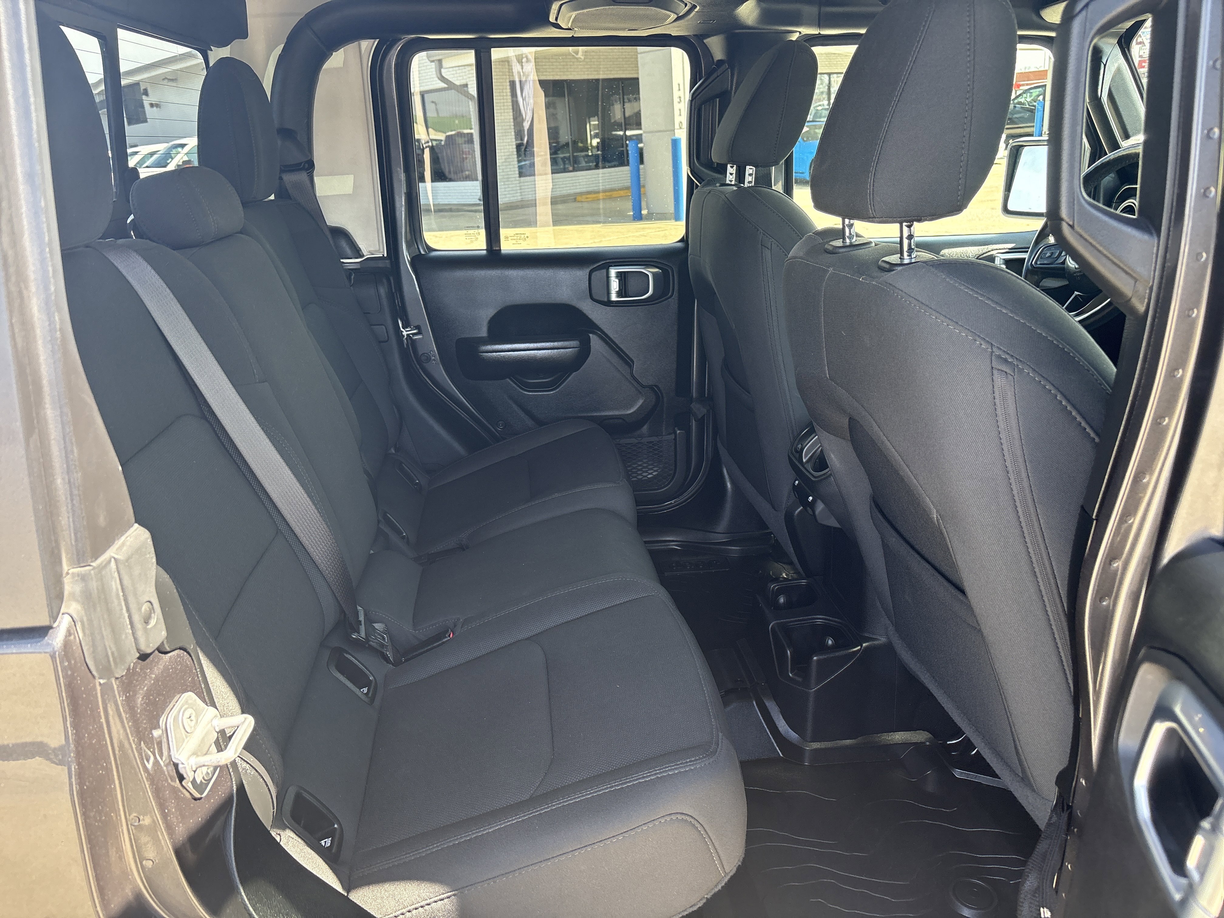 Used 2021 Jeep Gladiator Willys image 7