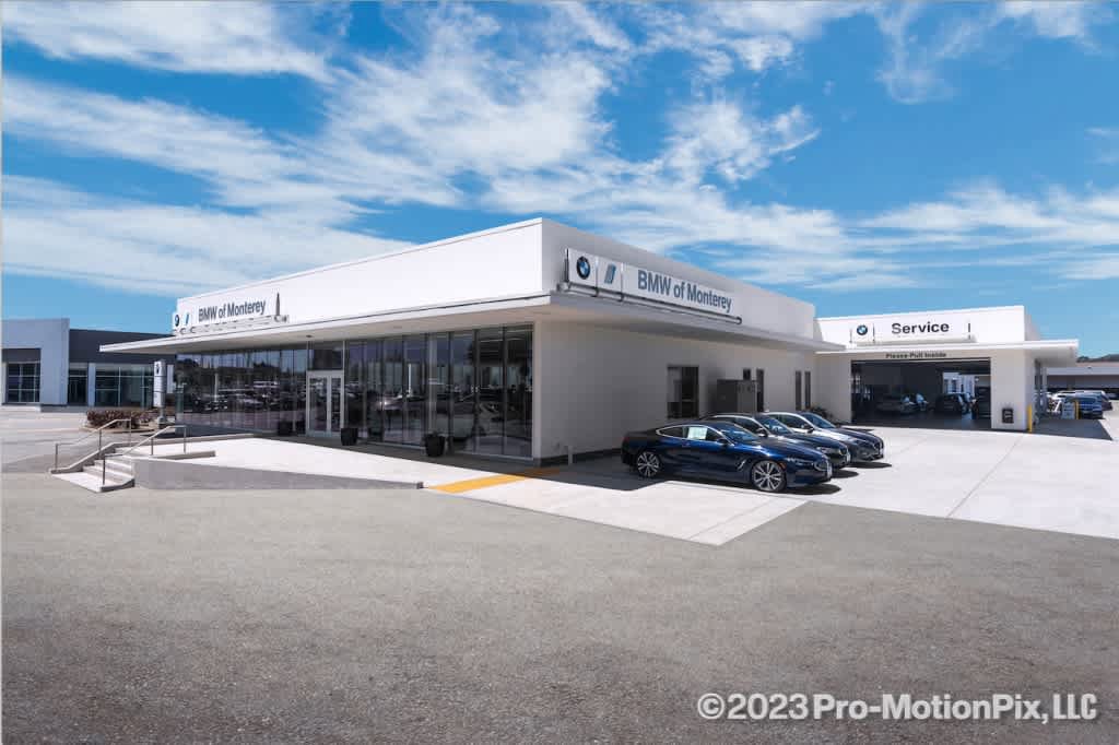 Used 2024 BMW i5 eDrive40i w/ M Sport Package RWD image 34