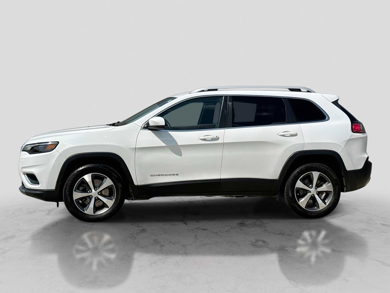 Used 2020 Jeep Cherokee Limited AWD/4WD image 3