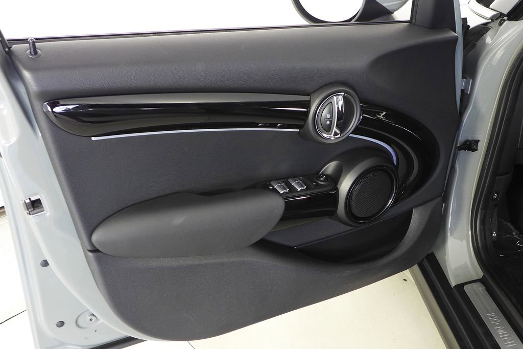 Used 2022 MINI Cooper S image 11