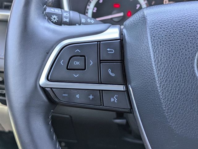 Used 2022 Toyota Highlander XSE FWD image 27