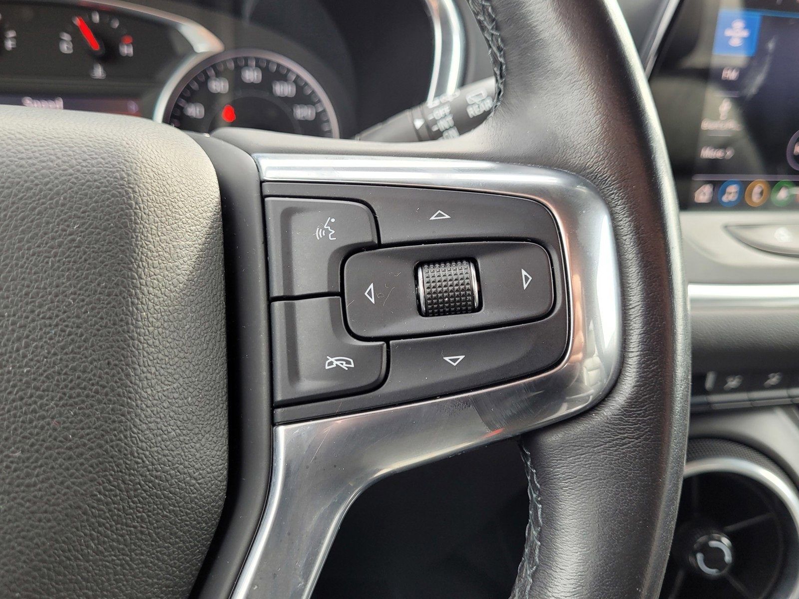 Used 2019 Chevrolet Blazer LT w/ Sun and Wheels Package image 18