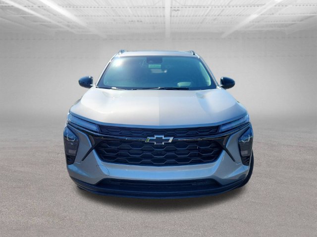 New 2026 Chevrolet Trax LT w/ Sunroof Package FWD image 2