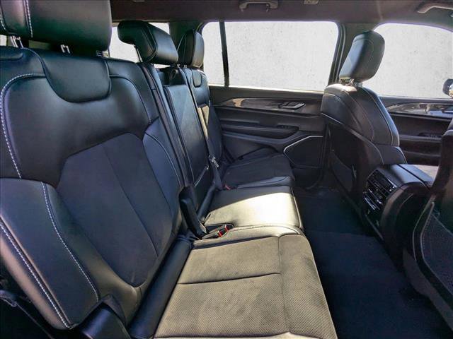 Used 2022 Jeep Grand Cherokee L Laredo image 18