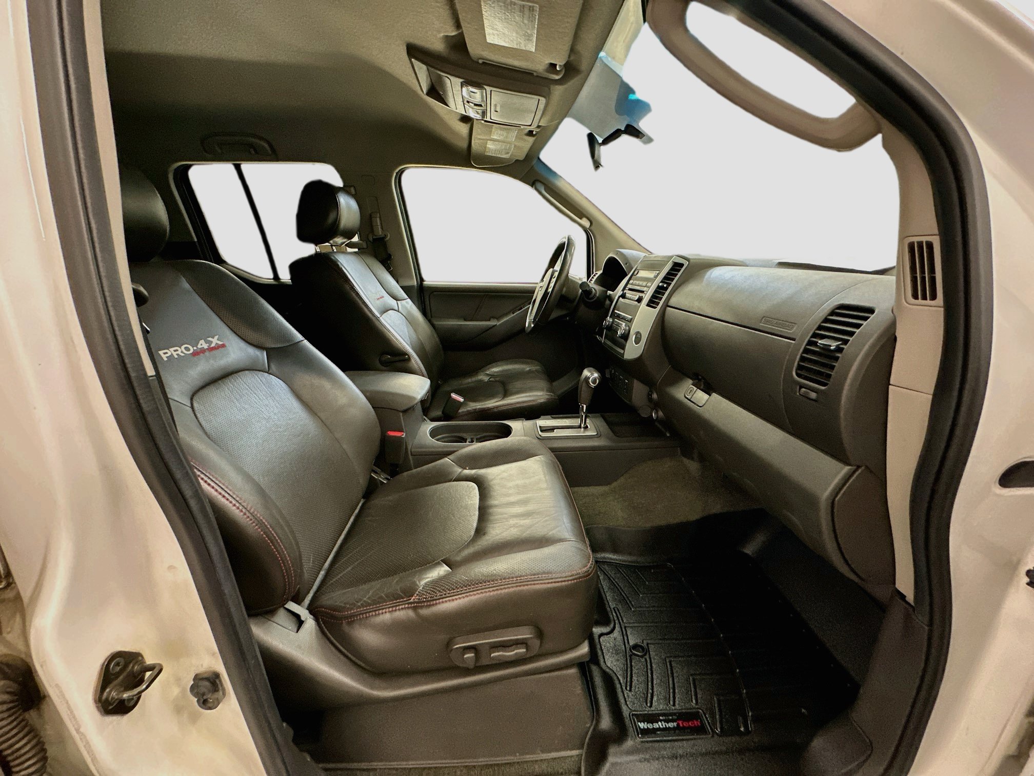 Used 2009 Nissan Frontier PRO-4X w/ Pro-4x Value Truck Pkg AWD/4WD image 29