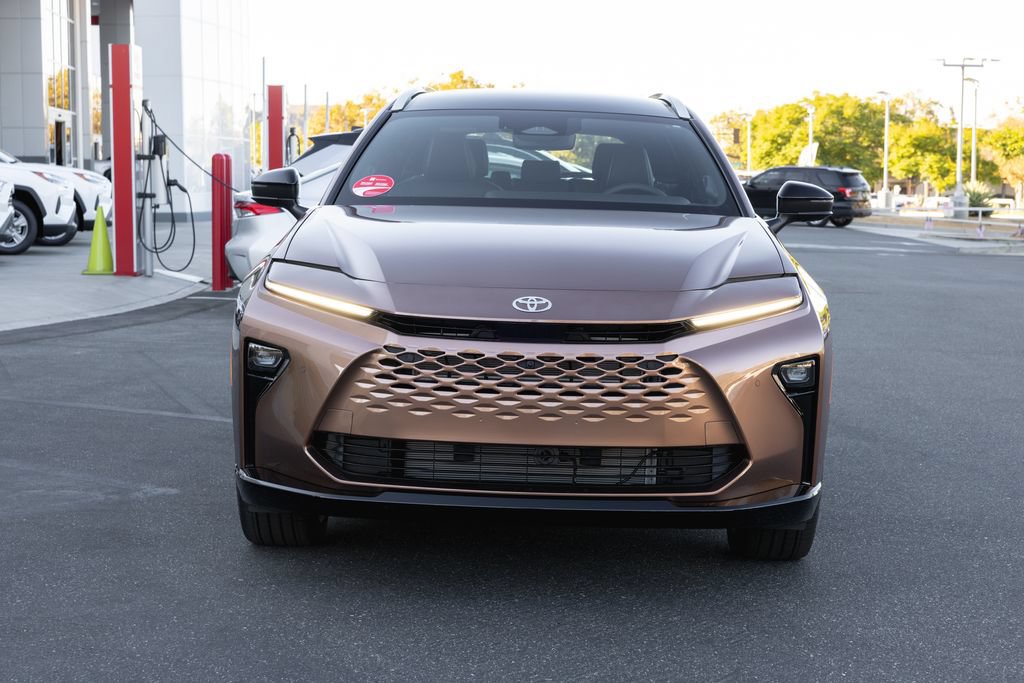 New 2026 Toyota Crown Signia AWD/4WD image 2