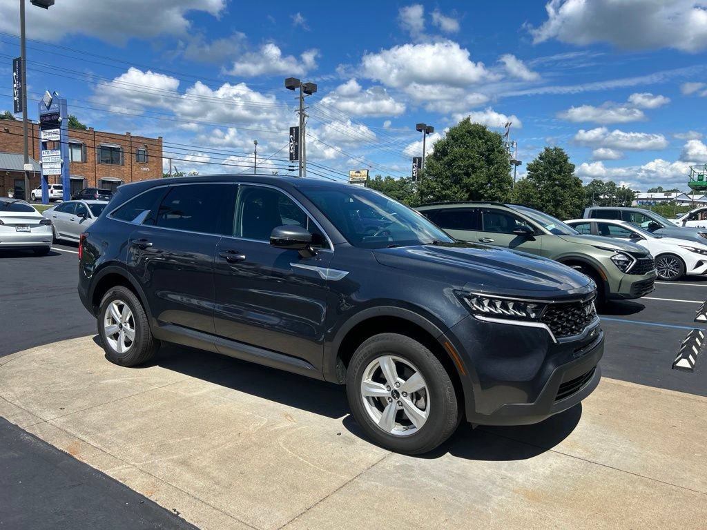 Used 2023 Kia Sorento LX