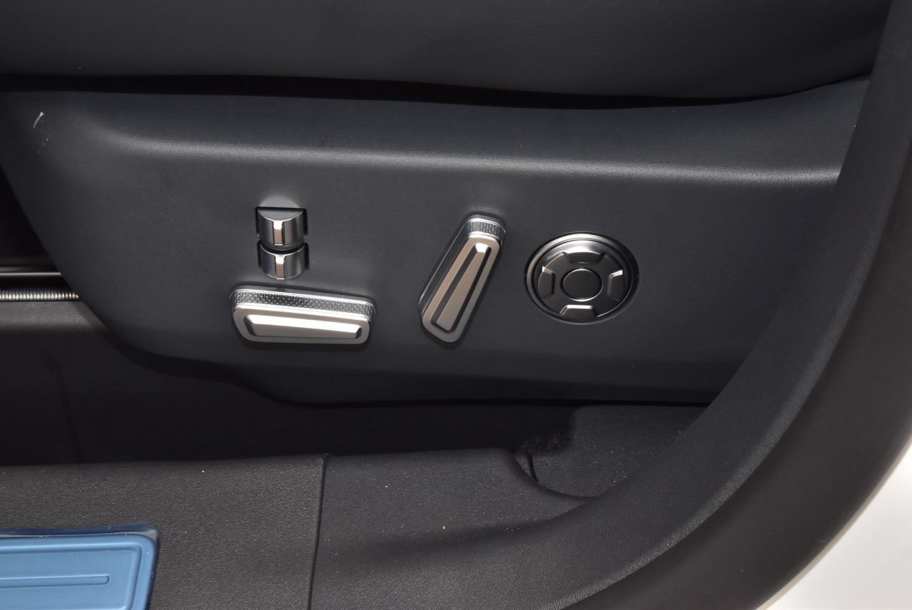 New 2026 Lincoln Nautilus Reserve AWD/4WD image 42