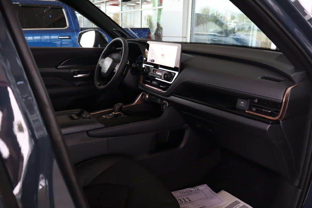 New 2026 Toyota Grand Highlander AWD Hybrid image 40