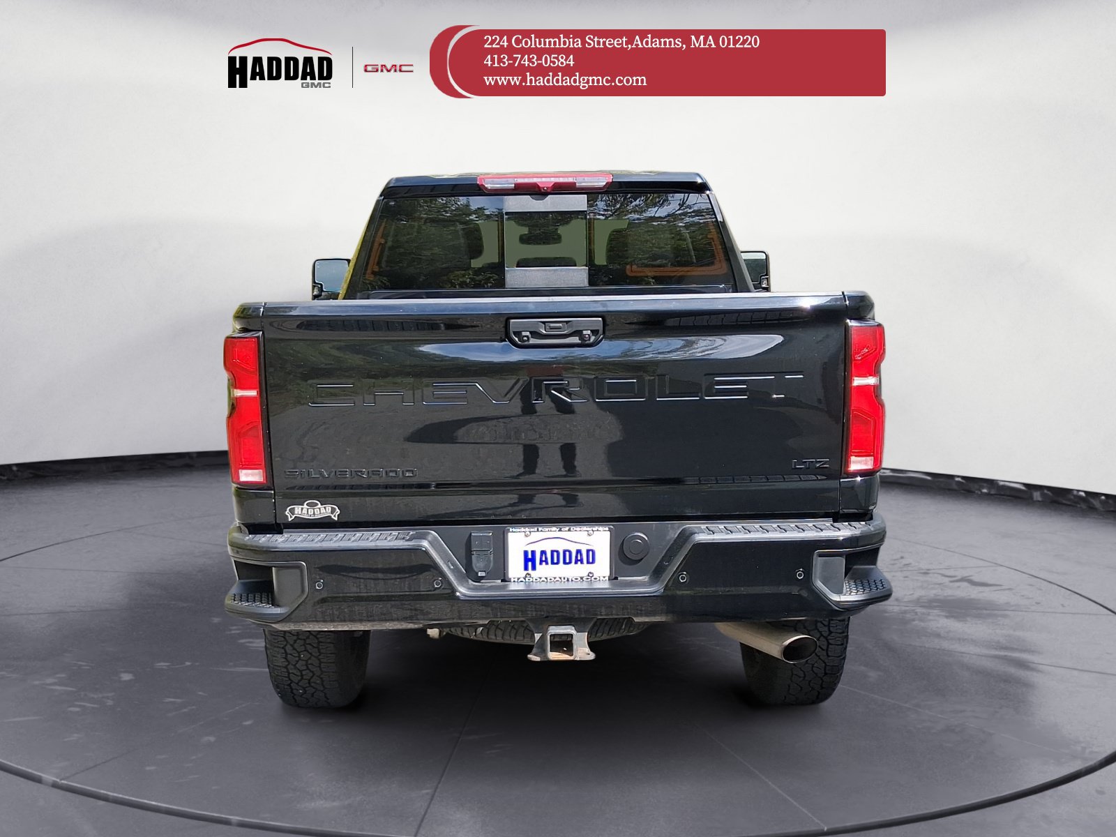 Used 2024 Chevrolet Silverado 2500 LTZ w/ LTZ Plus Package AWD/4WD image 5