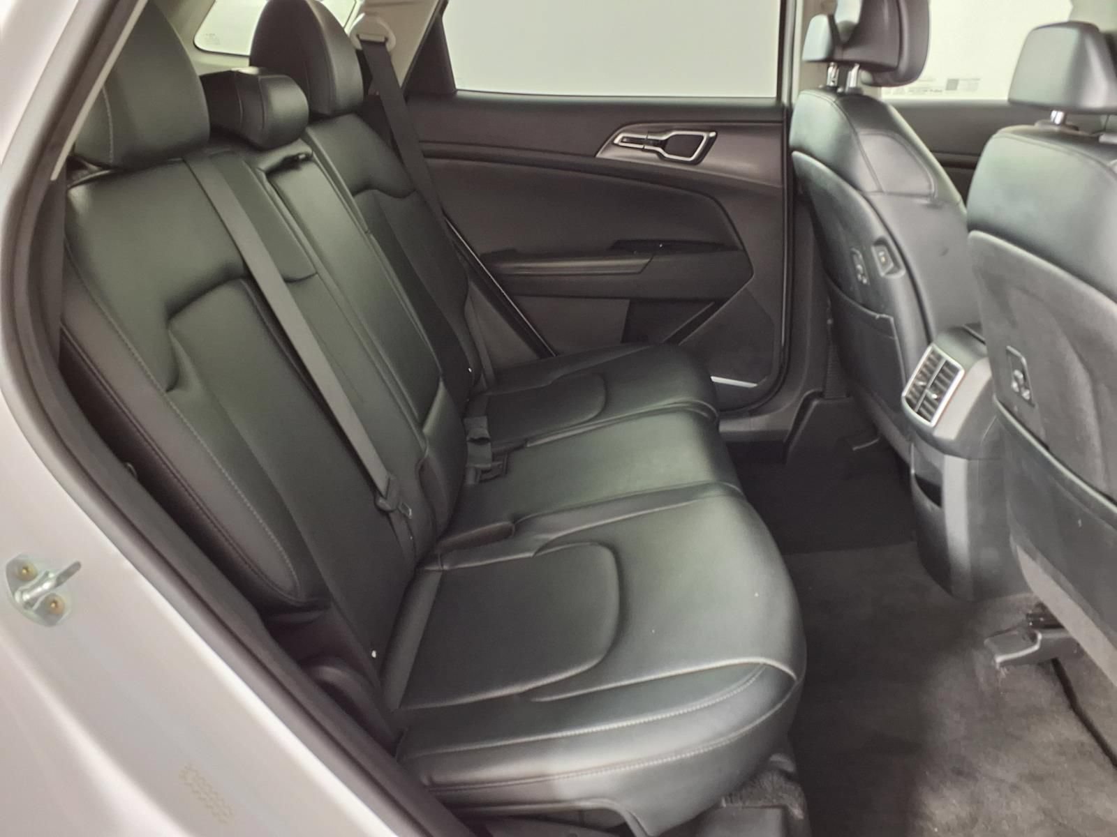 Used 2023 Kia Sportage SX FWD image 11
