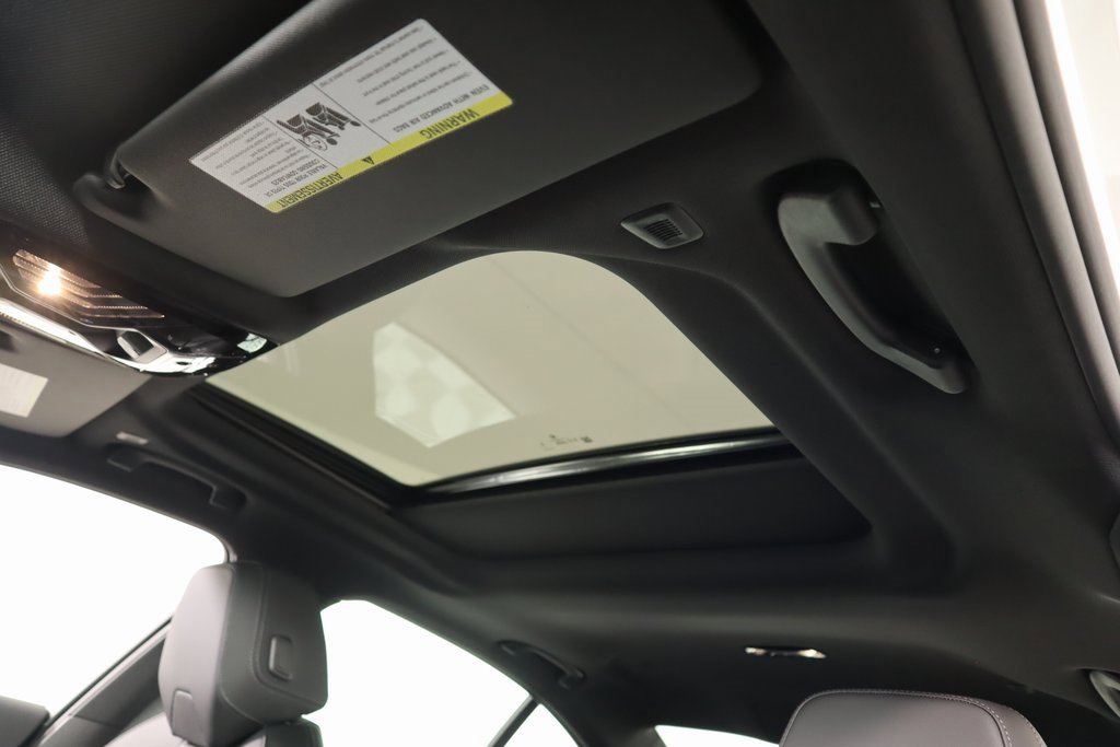 New 2025 BMW i5 xDrive40 w/ M Sport Package image 16