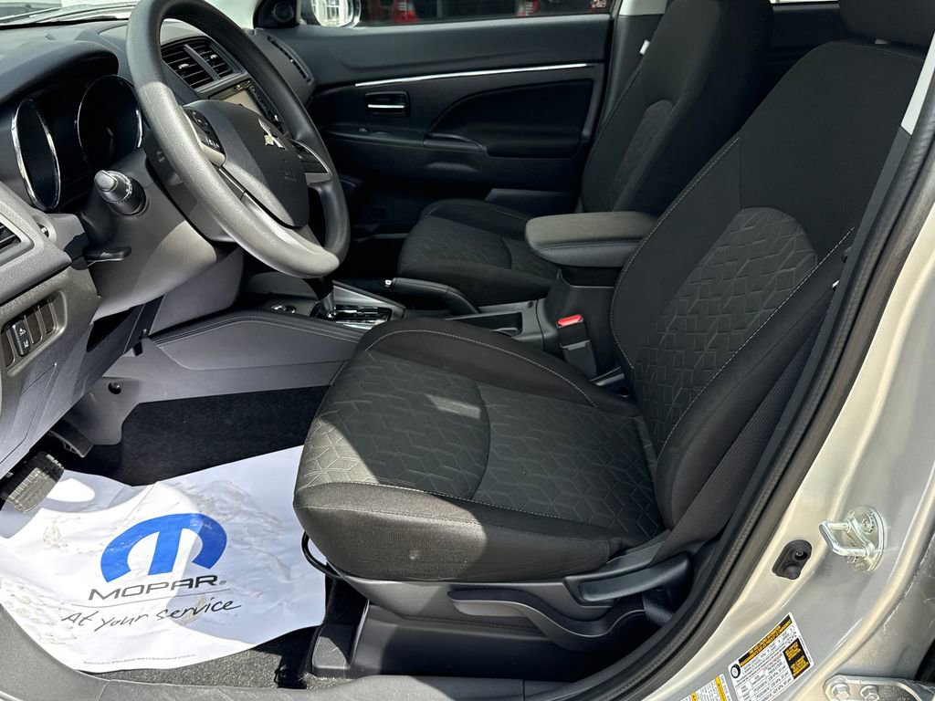 Used 2025 Mitsubishi Outlander Sport ES AWD/4WD image 9