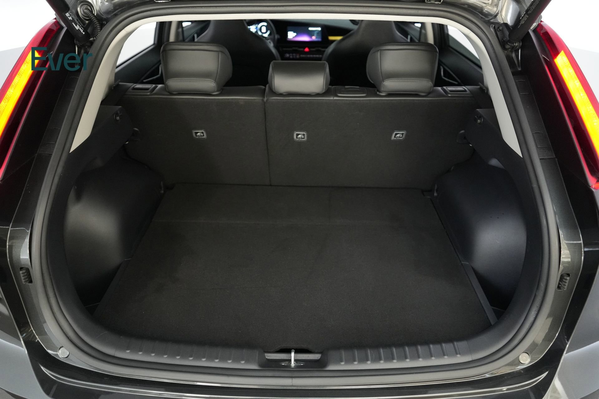 Used 2024 Kia Niro Wave image 8