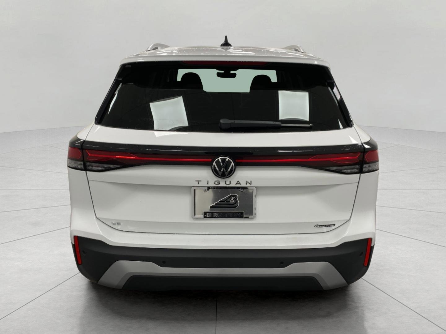 New 2026 Volkswagen Tiguan SE image 4
