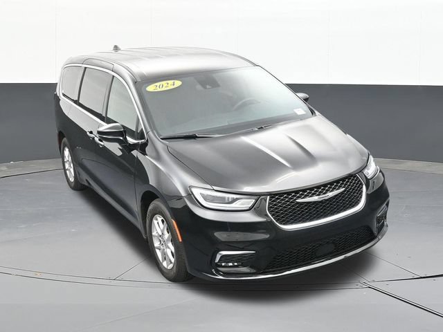 Used 2024 Chrysler Pacifica Touring FWD image 59