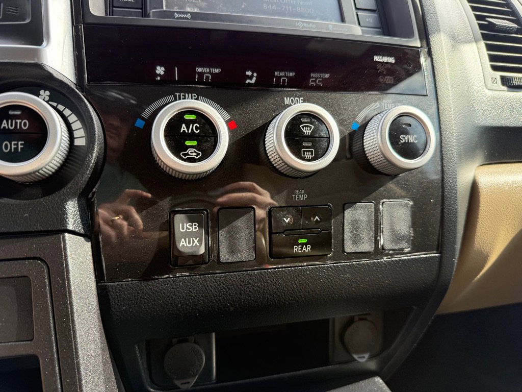 Used 2019 Toyota Sequoia SR5 image 32