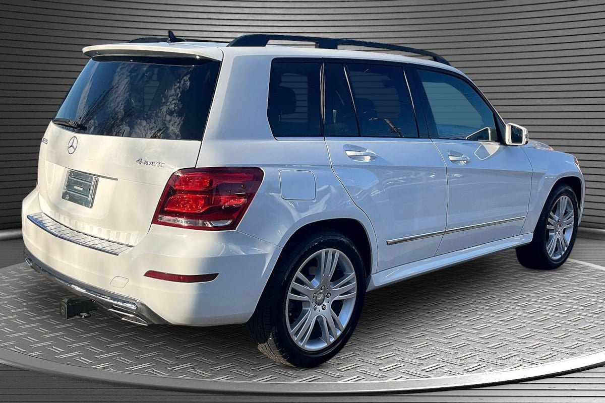 Used 2015 Mercedes-Benz GLK 350 4MATIC image 6