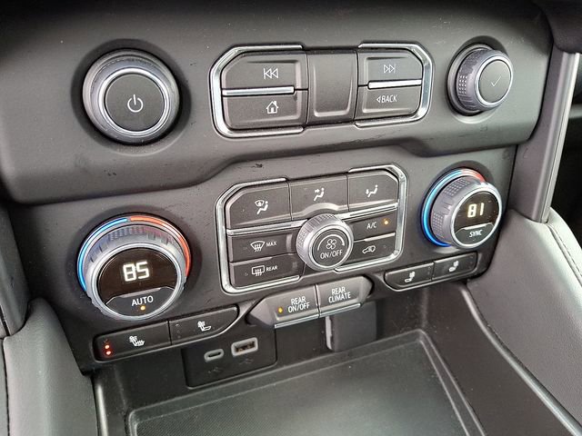 Used 2024 Chevrolet Tahoe Z71 w/ Luxury Package image 13