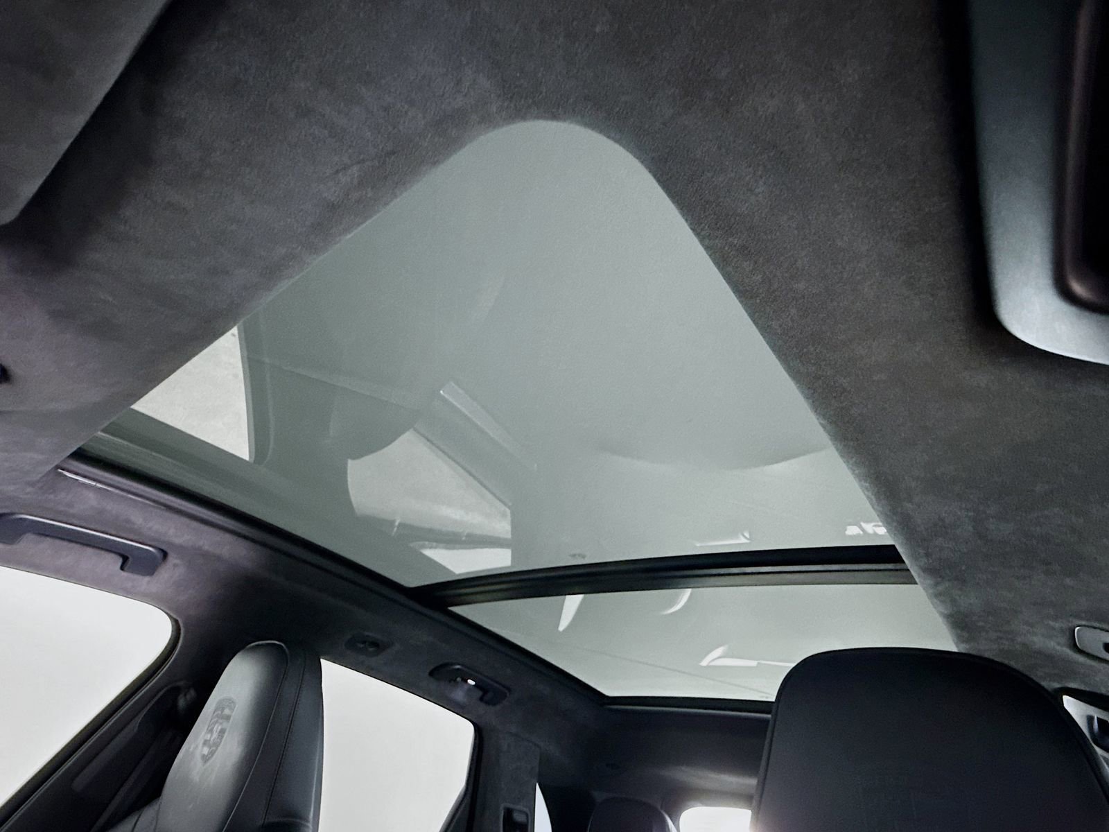 Used 2023 Porsche Cayenne Turbo image 23