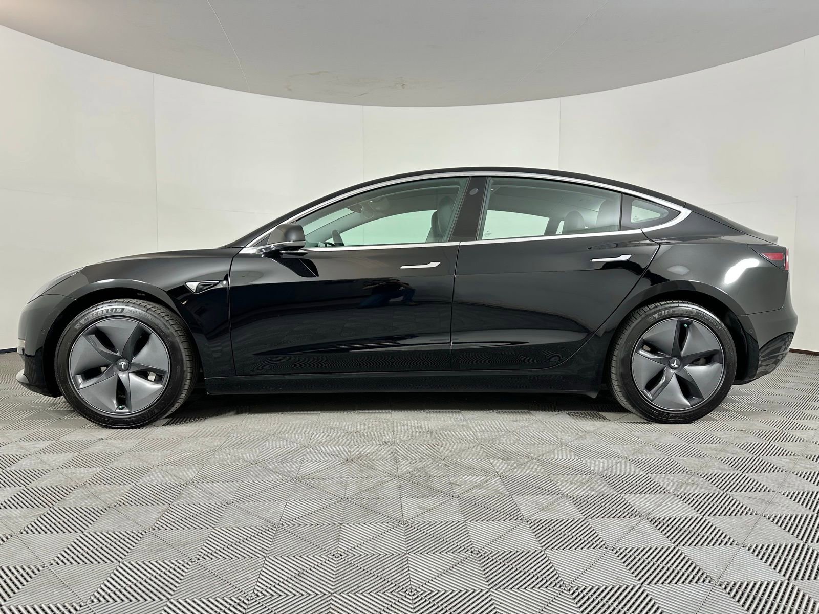 Used 2020 Tesla Model 3 Long Range image 16
