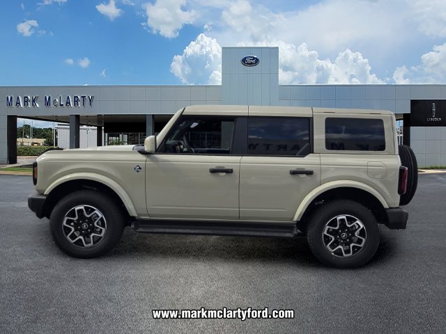New 2026 Ford Bronco Outer Banks AWD/4WD image 2