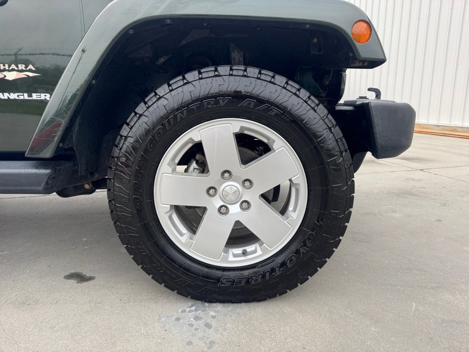 Used 2010 Jeep Wrangler Sahara w/ Trailer Tow Group image 28