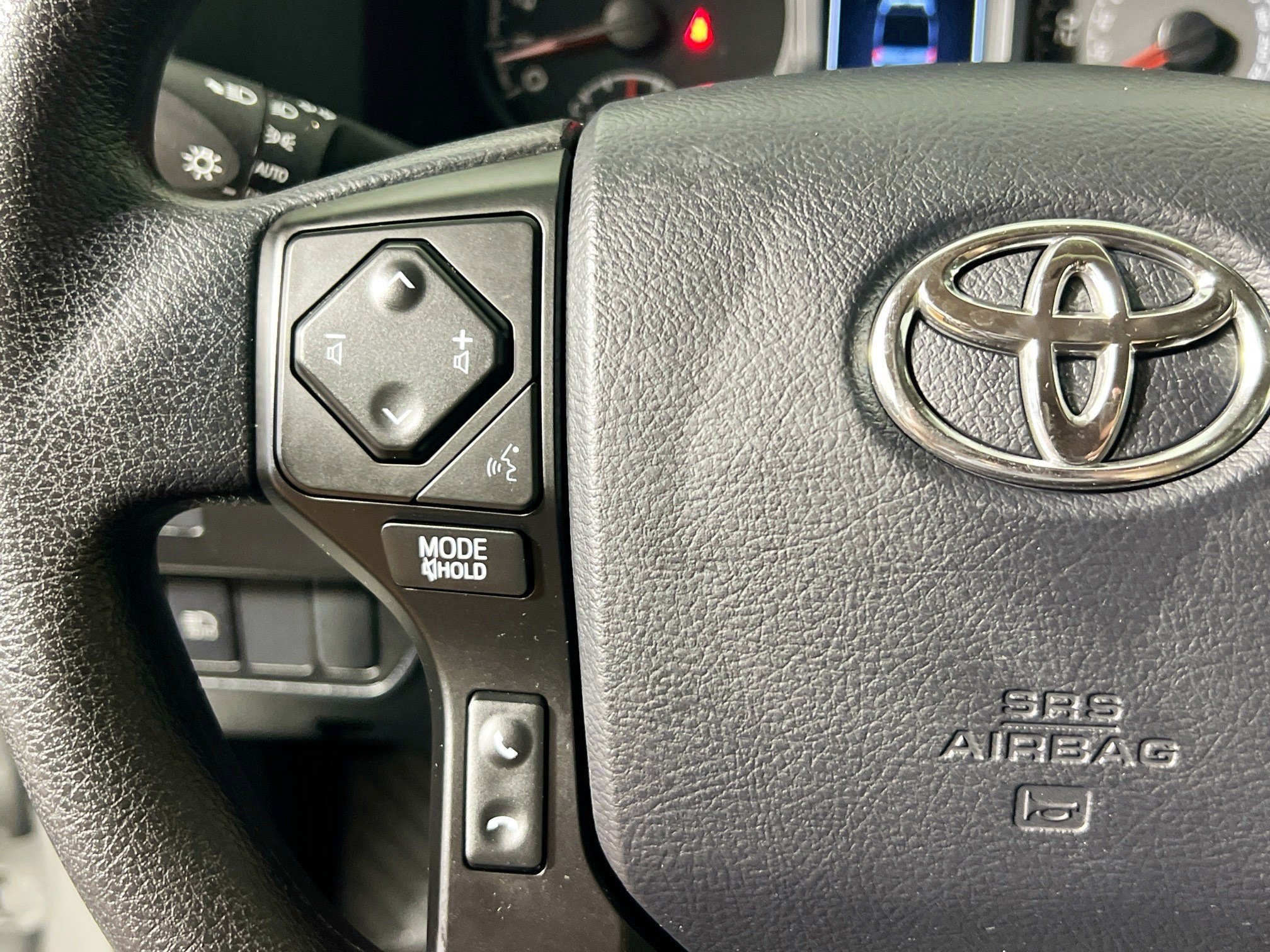 Used 2023 Toyota Tacoma SR AWD/4WD image 18