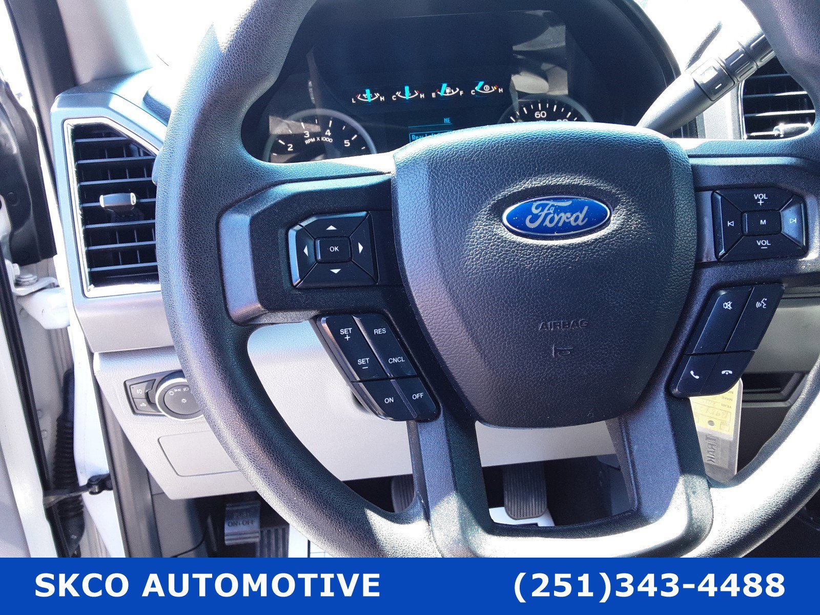 Used 2015 Ford F150 XLT image 19