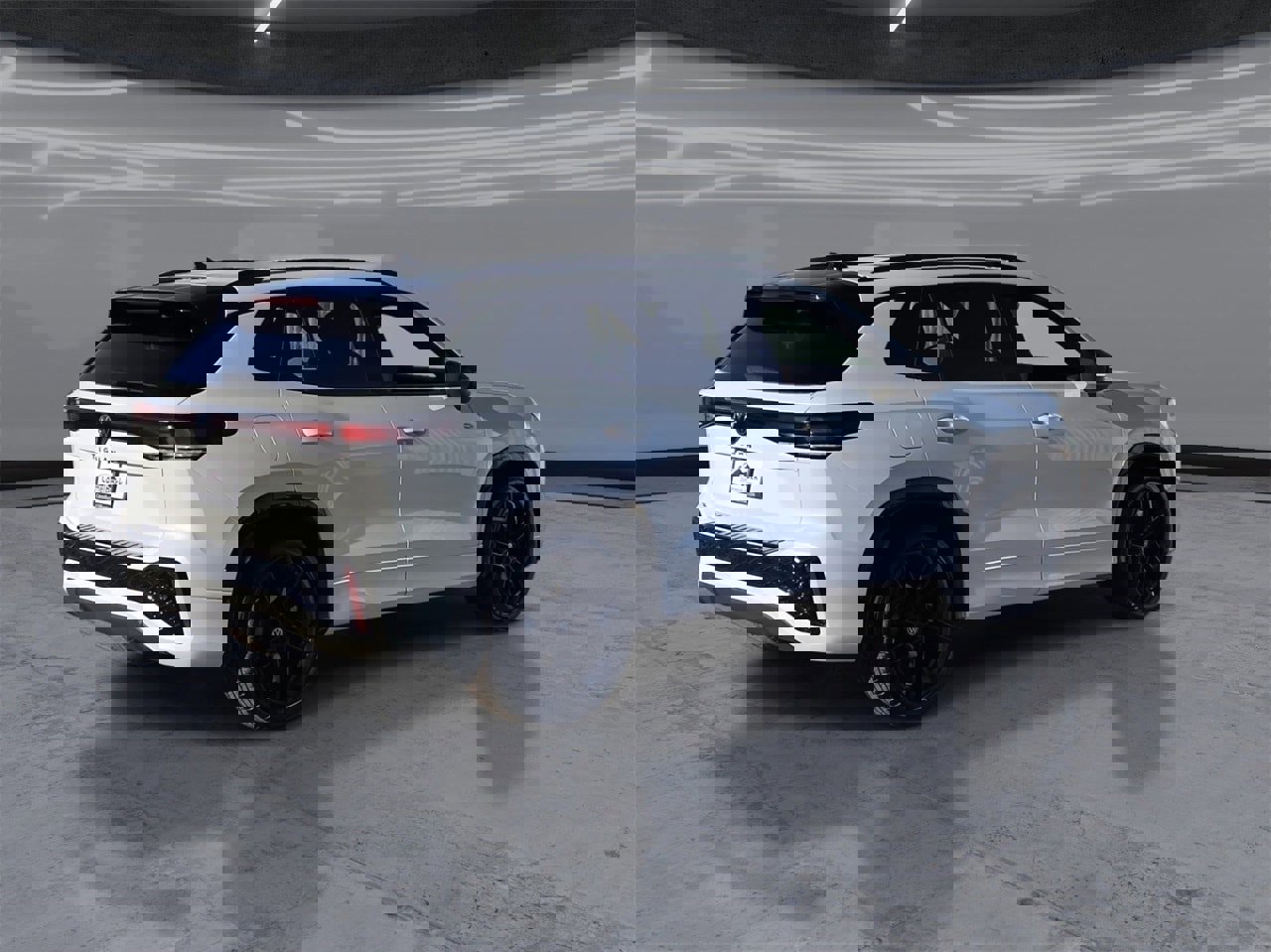 New 2026 Volkswagen Tiguan SE R-Line image 5