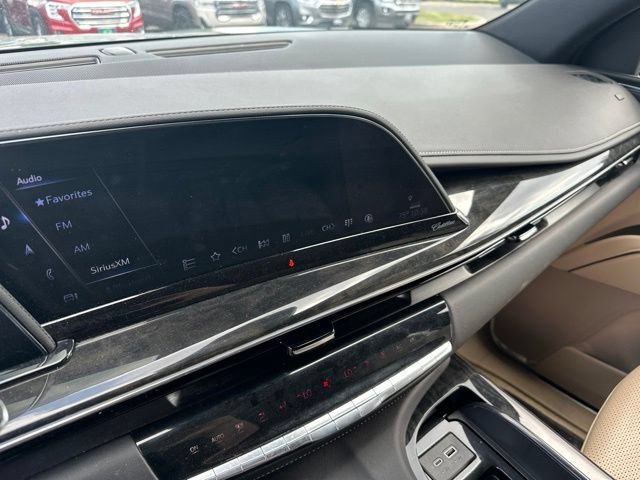 Used 2024 Cadillac Escalade Premium Luxury w/ Performance Package AWD/4WD image 10