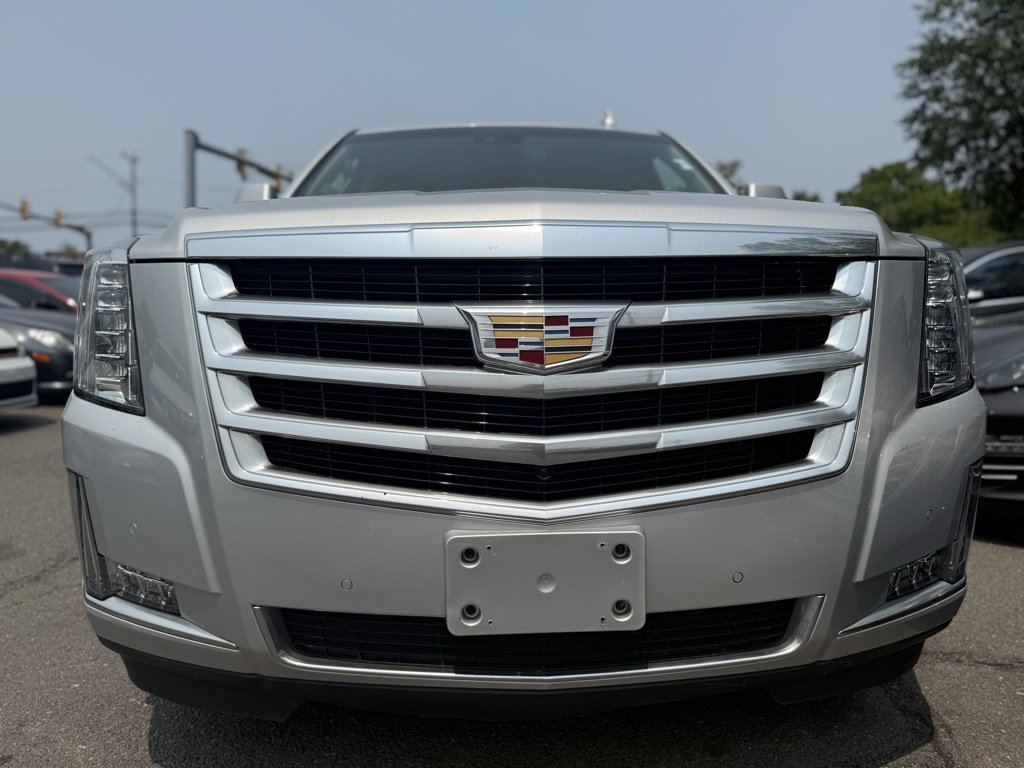 Used 2016 Cadillac Escalade Luxury image 6