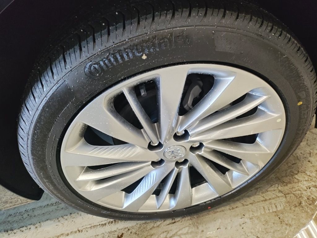 New 2026 Buick Envision Avenir image 4