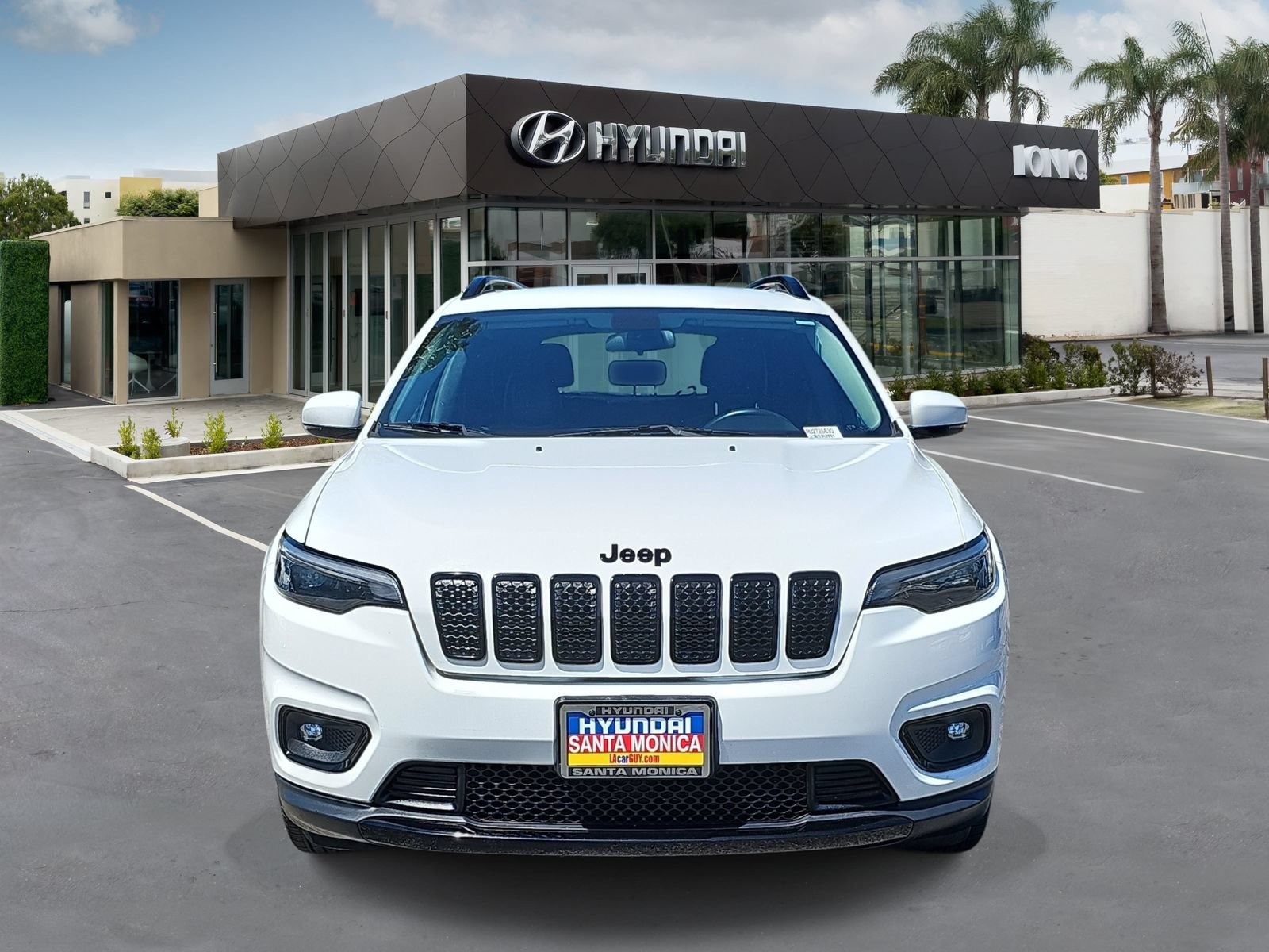 Used 2019 Jeep Cherokee Latitude Plus FWD image 8
