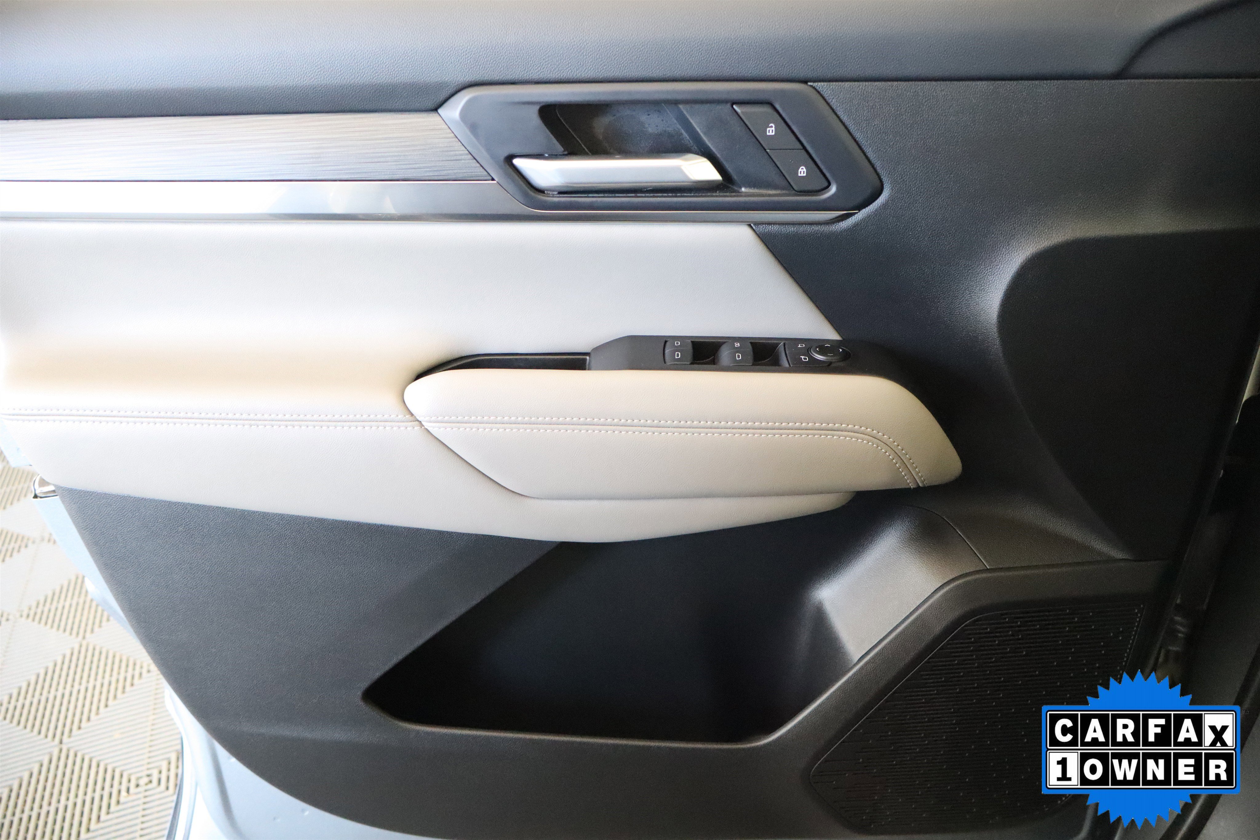 Used 2025 GMC Terrain Elevation w/ LPO, Floor Liner Package image 33