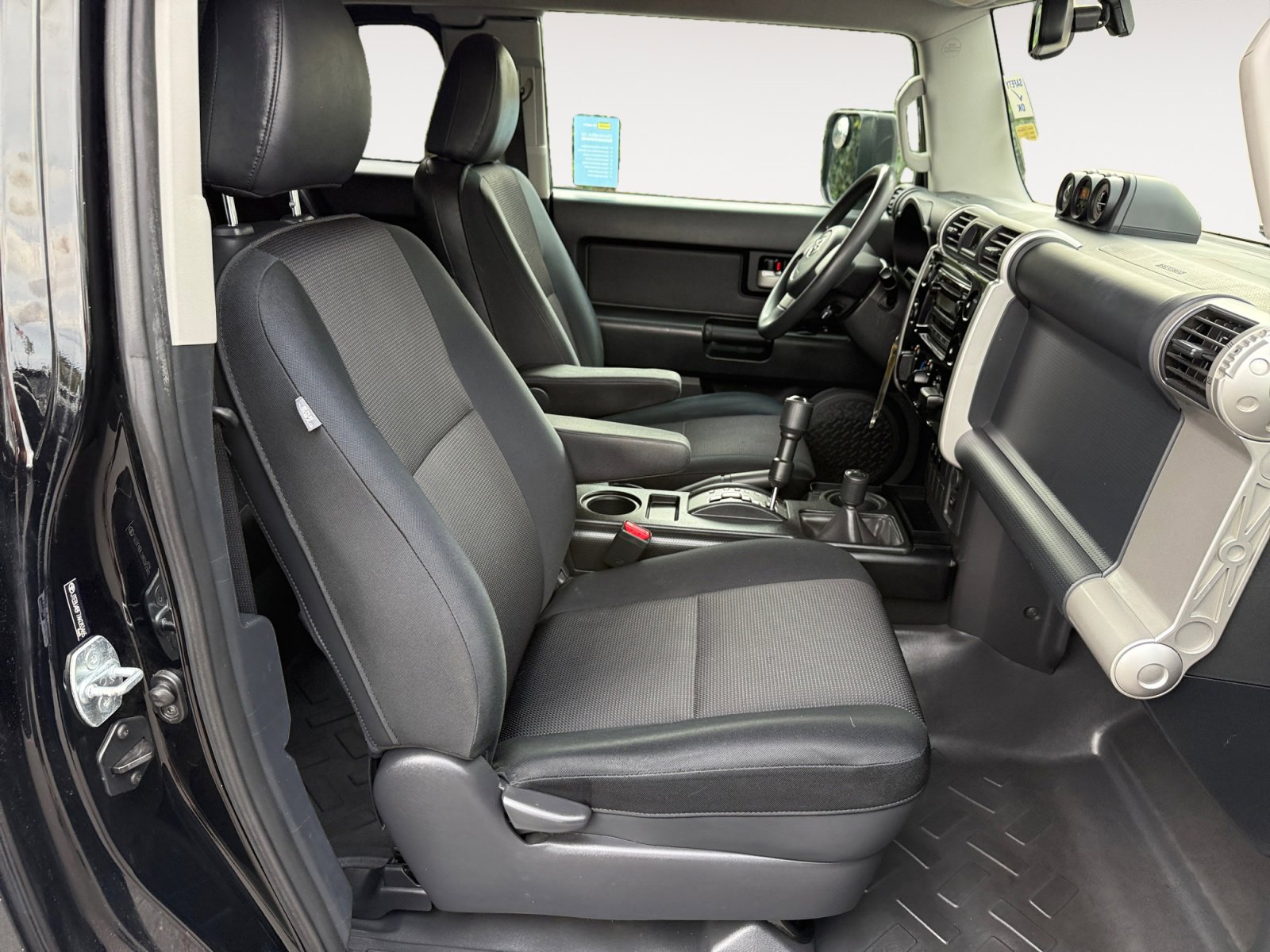 Used 2010 Toyota FJ Cruiser 4WD image 18