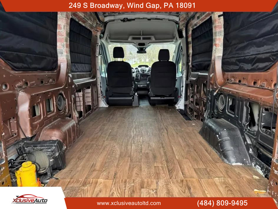 Used 2018 Ford Transit 150 XLT image 17